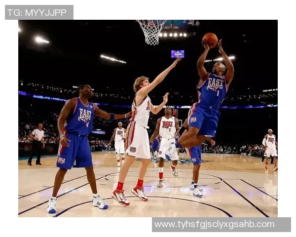 足球明星肯纳德：从草根到巅峰的传奇之路与辉煌成就